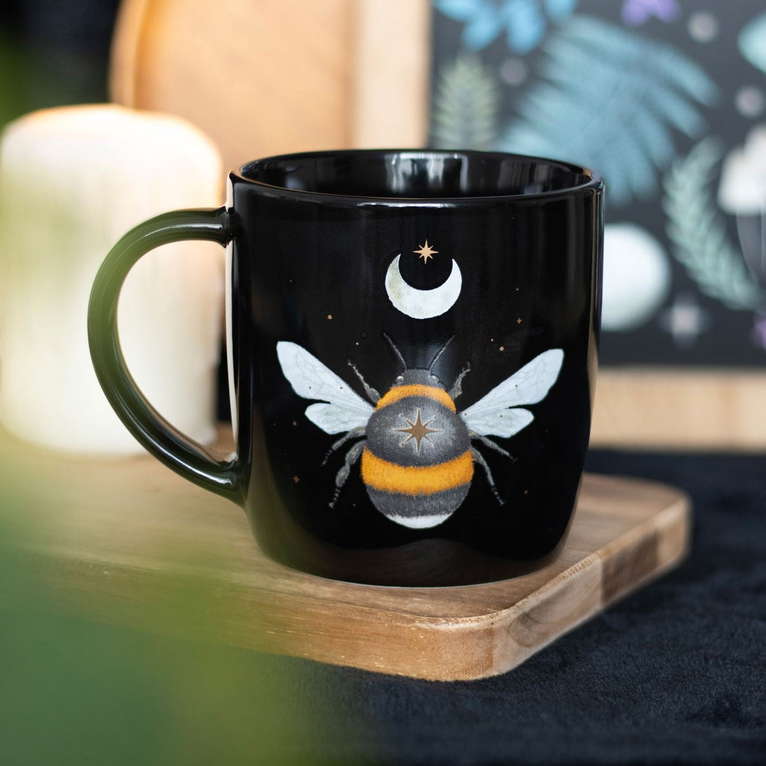 Dark Forest Bee Tasse mit Mond & Sternen