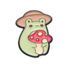 Emaille Pin mit Frosch & Fliegenpilz